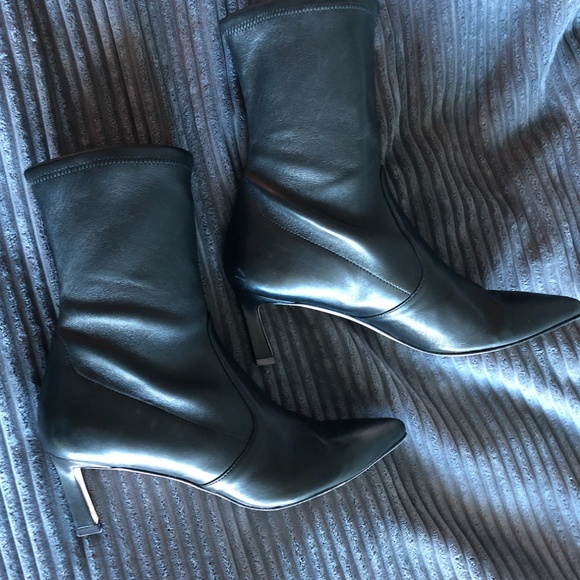 Authentic Stuart Weitzman Rapture 55 Bootie - Picture 6 of 7